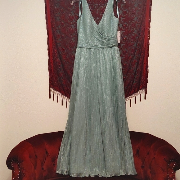 Allure Bridesmaid Dress 1476 Size 16 Color Waterfall